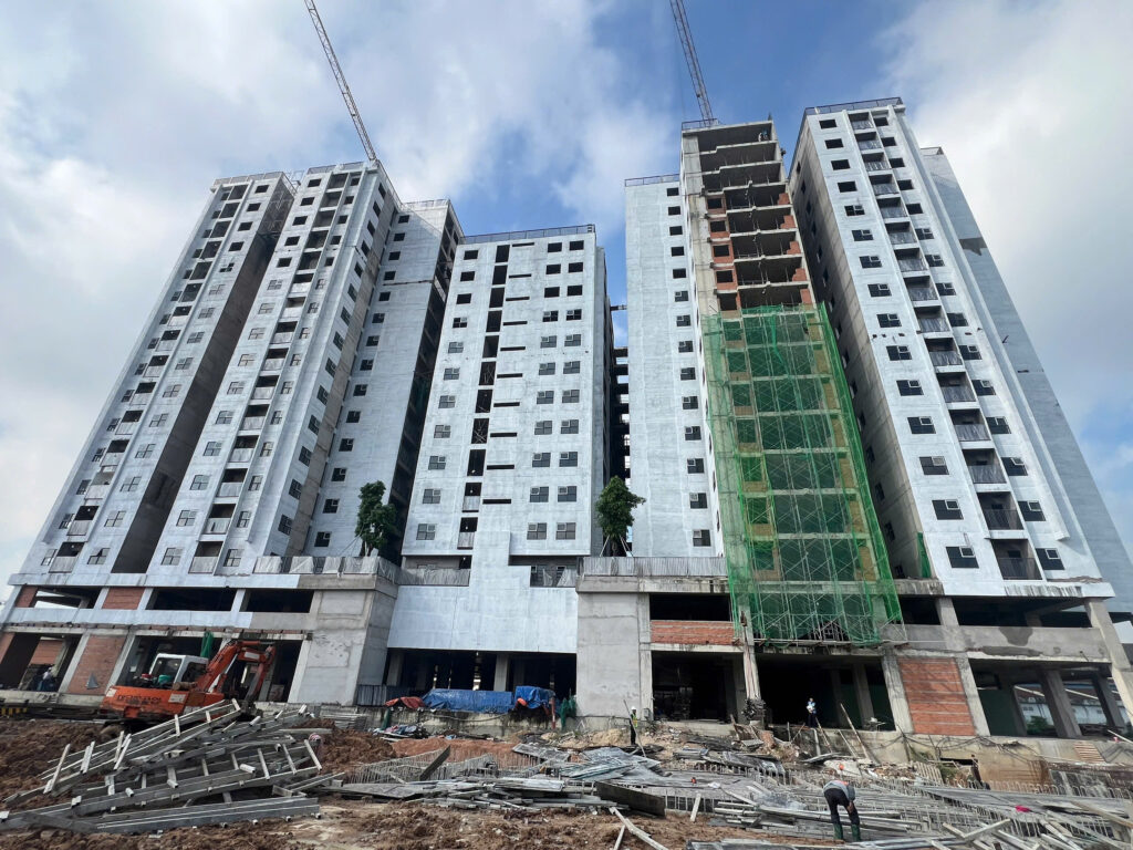 Sơn mặt ngoài xong xuối