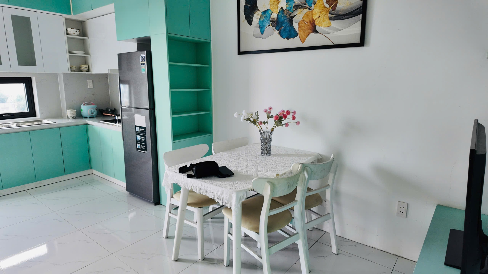 Bếp và bàn ăn căn hộ mẫu NOXH Thăng Long
